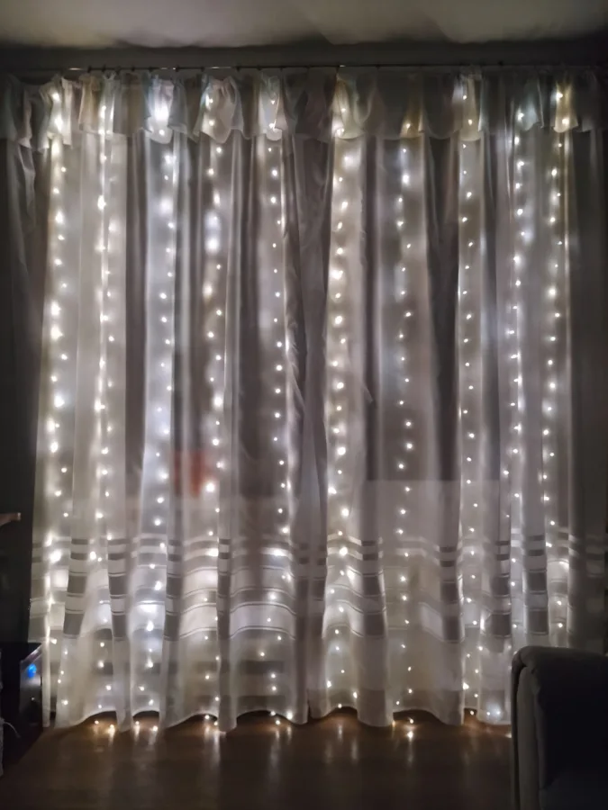 Cortina de luces 3x3 m, 300 LED, blanco cálido, "gotas de LED" desde USB, 8 modos + control remoto