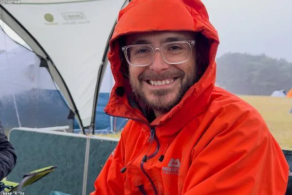 Gale Packable Rain Jacket